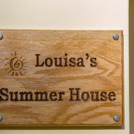 Louisa's Summer House Kastanéa